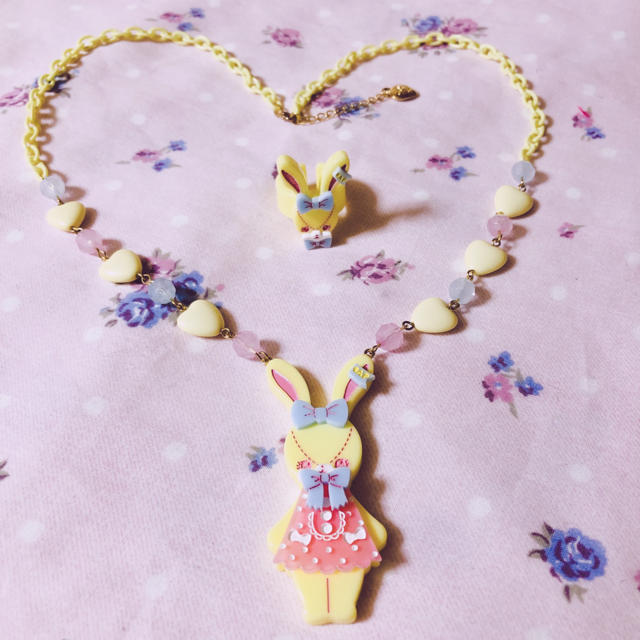 Angelic Pretty(アンジェリックプリティー)のFancyリリカルバニーネックレス&リング レディースのアクセサリー(ネックレス)の商品写真