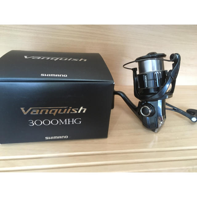 19ヴァンキッシュ 3000MHG シマノ 新品未使用 - リール