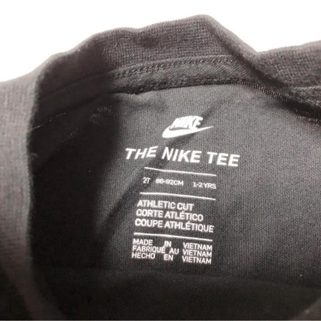 NIKE(ナイキ)の【新品 未使用】NIKE ナイキ Tシャツ キッズ 90 フューチュラ 黒 キッズ/ベビー/マタニティのキッズ服男の子用(90cm~)(Tシャツ/カットソー)の商品写真