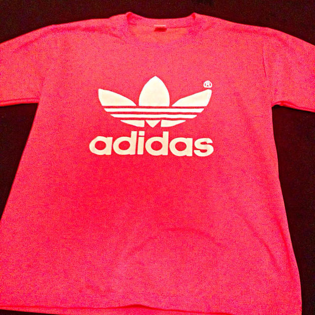 adidas(アディダス)のアディダスTシャツ＋レースショートパンツ レディースのトップス(Tシャツ(半袖/袖なし))の商品写真