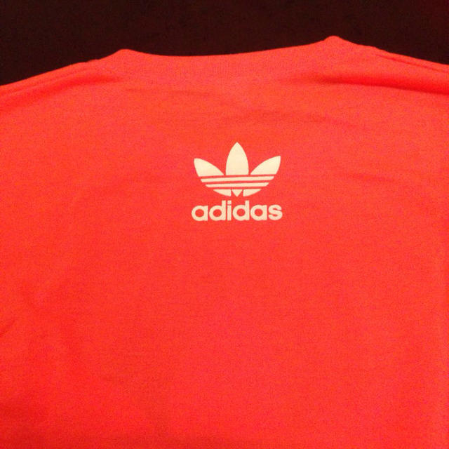 adidas(アディダス)のアディダスTシャツ＋レースショートパンツ レディースのトップス(Tシャツ(半袖/袖なし))の商品写真