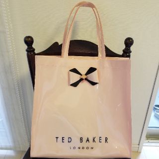 テッドベイカー(TED BAKER)のTED BAKER ビニールバック 薄ピンク(トートバッグ)