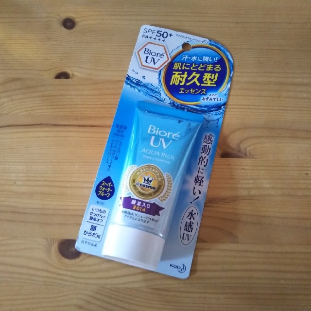 Biore(ビオレ)のBiore UV AQUA Richウォータリーエッセンス（旧パッケージ）50g コスメ/美容のボディケア(日焼け止め/サンオイル)の商品写真