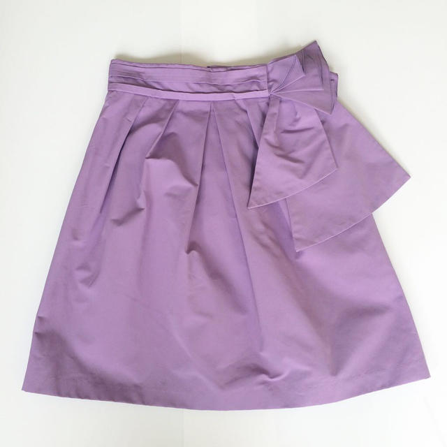Riccimie New York(リッチミーニューヨーク)のリボンディテールタックフレアスカート レディースのスカート(ミニスカート)の商品写真