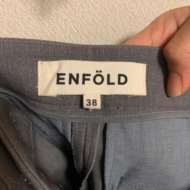 ENFOLDのテーパードパンツパンツ