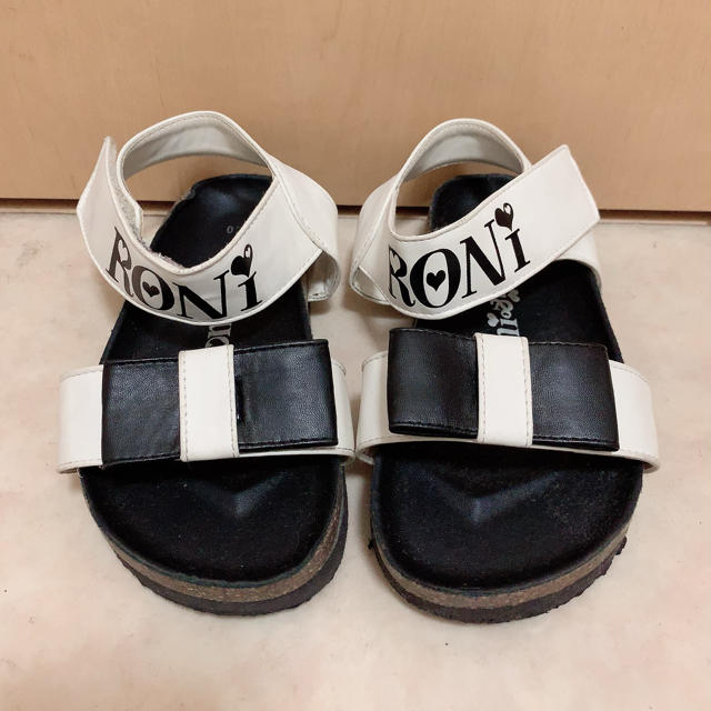 RONI(ロニィ)のRONI☆サンダル☆18センチ キッズ/ベビー/マタニティのキッズ靴/シューズ(15cm~)(サンダル)の商品写真