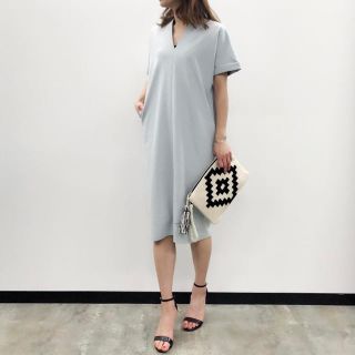 スタイルデリ(STYLE DELI)の【専用】スタイルデリ サマーリラックスVネックワンピースB 半袖(ひざ丈ワンピース)