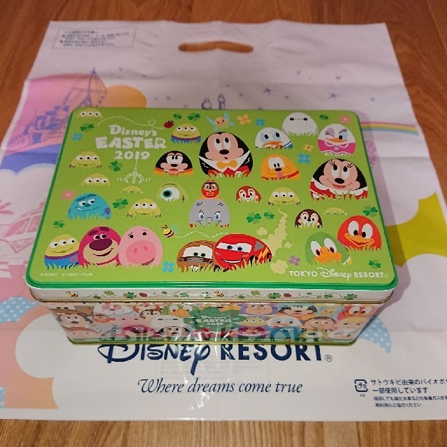 Disney(ディズニー)の未開封☆ディズニー イースター 2019 おせんべい 1缶 食品/飲料/酒の食品(菓子/デザート)の商品写真