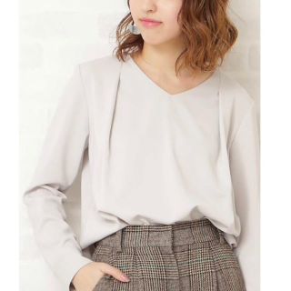 エヌナチュラルビューティーベーシック(N.Natural beauty basic)のN. Vネック タックブラウス(シャツ/ブラウス(長袖/七分))