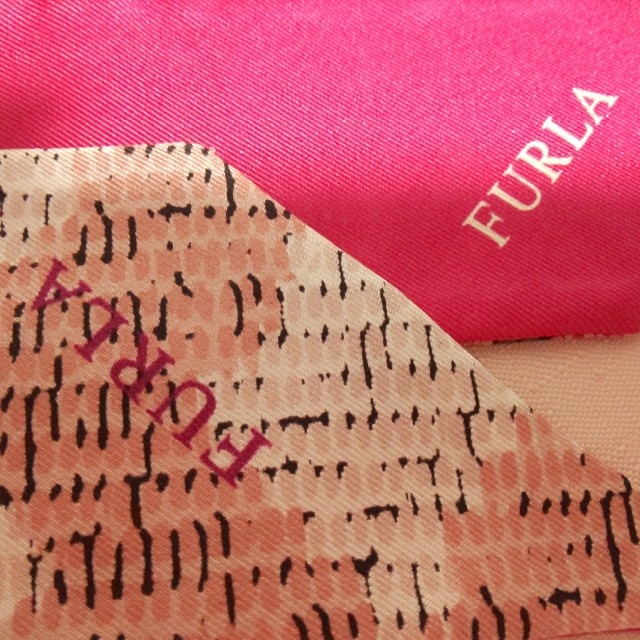 Furla(フルラ)のフルラ バンドゥ スカーフ レディースのファッション小物(バンダナ/スカーフ)の商品写真