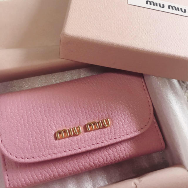 miumiu 財布