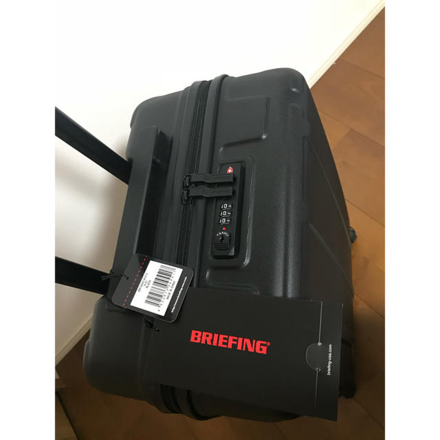 新品未使用 ブリーフィング  スーツケース H-37 37L 色 ブラック