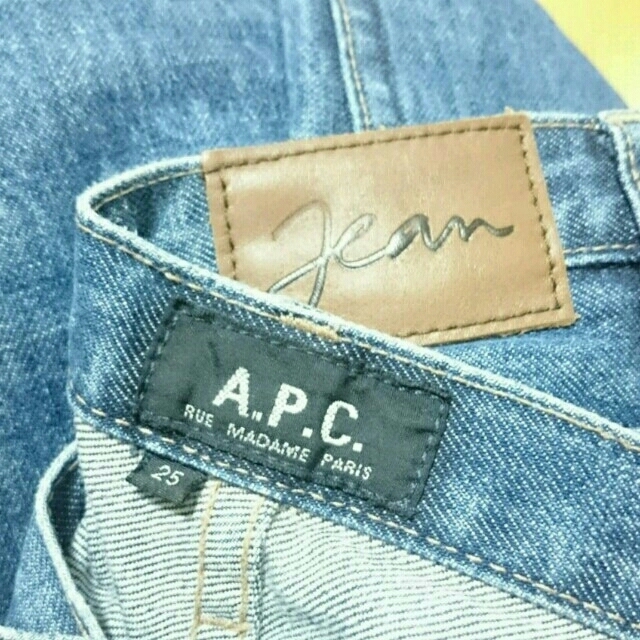 A.P.C(アーペーセー)のA.P.C ストレートデニム レディースのパンツ(デニム/ジーンズ)の商品写真