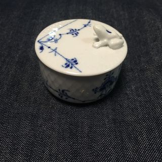 ロイヤルコペンハーゲン(ROYAL COPENHAGEN)のでれこさん専用　ロイヤルコペンハーゲン　  青花  ボンボニエール  白磁  (食器)