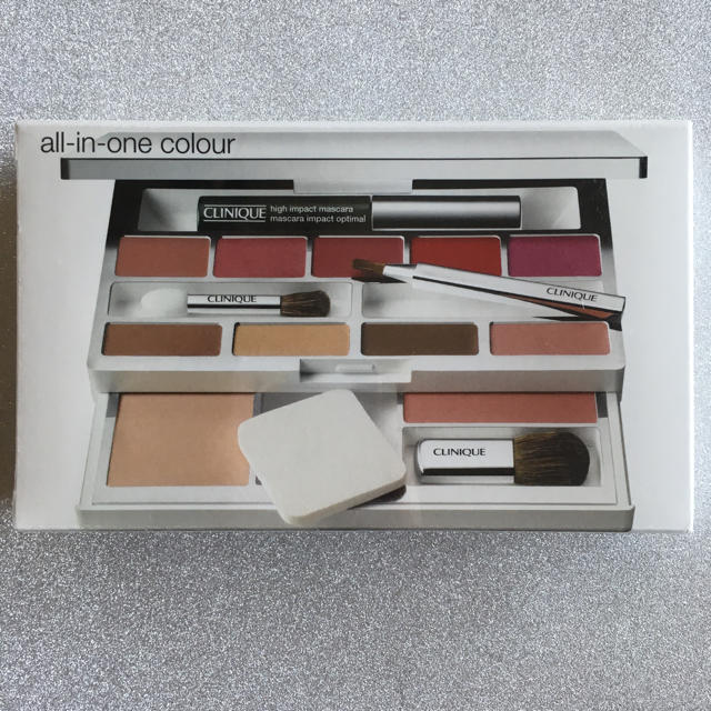 CLINIQUE(クリニーク)のCLINIQUE EXCLUSIVE all-in-one colour コスメ/美容のキット/セット(コフレ/メイクアップセット)の商品写真