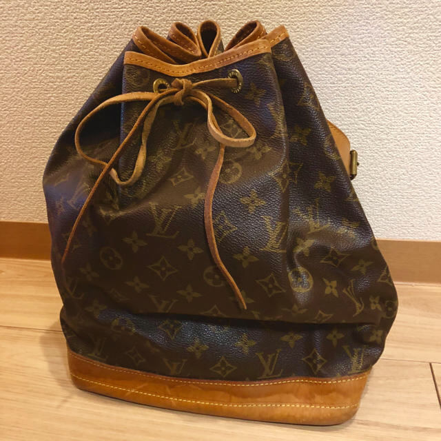 人気新作 お値下げ致しました✨希少 ショルダーバッグ 巾着 ルイ