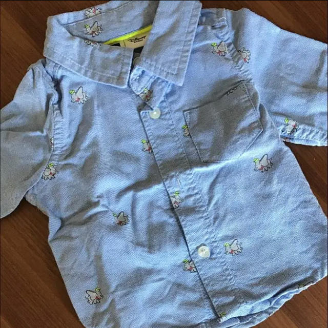 babyGAP(ベビーギャップ)のGAP ベビー ダンボ デニムシャツ 0〜3ヶ月 キッズ/ベビー/マタニティのベビー服(~85cm)(シャツ/カットソー)の商品写真