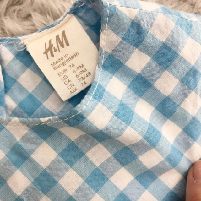 H&M(エイチアンドエム)のぴょん様専用 水色チェック ワンピース  キッズ/ベビー/マタニティのベビー服(~85cm)(ワンピース)の商品写真