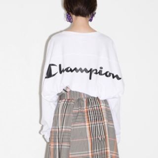 フレイアイディー(FRAY I.D)のFRAY I.D×Champion バックプリントロングＴシャツ(Tシャツ(長袖/七分))