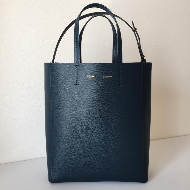 新品未使用 CELINE スモールカバ ネイビー