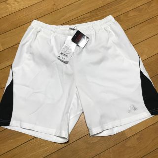 アディダス(adidas)の新品 タグ付き adidas ショートパンツM(ウェア)