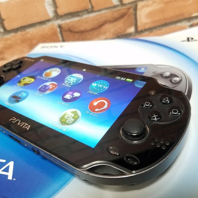 PlayStation Vita(プレイステーションヴィータ)のPSVITA 中古 送料無料 エンタメ/ホビーのゲームソフト/ゲーム機本体(携帯用ゲーム機本体)の商品写真