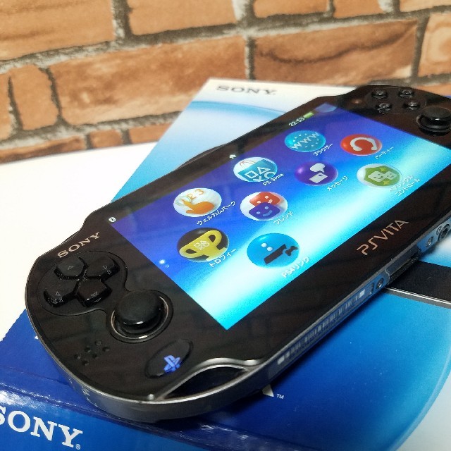 PlayStation Vita(プレイステーションヴィータ)のPSVITA 中古 送料無料 エンタメ/ホビーのゲームソフト/ゲーム機本体(携帯用ゲーム機本体)の商品写真