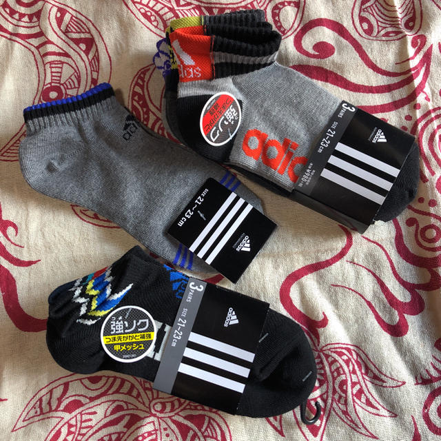 adidas(アディダス)のadidas ソックス 7足 キッズ/ベビー/マタニティのこども用ファッション小物(靴下/タイツ)の商品写真