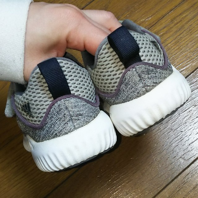 adidas(アディダス)のアディダス スニーカー 14cm 13.5cm キッズ/ベビー/マタニティのベビー靴/シューズ(~14cm)(スニーカー)の商品写真