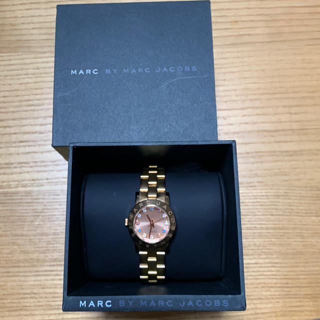 MARC BY MARC JACOBS(マークバイマークジェイコブス)のピンクゴールドストーン腕時計 レディースのファッション小物(腕時計)の商品写真