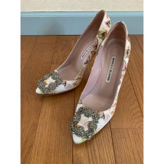 マノロブラニク(MANOLO BLAHNIK)のマノロブラニク ハンギシ バタフライ(ハイヒール/パンプス)