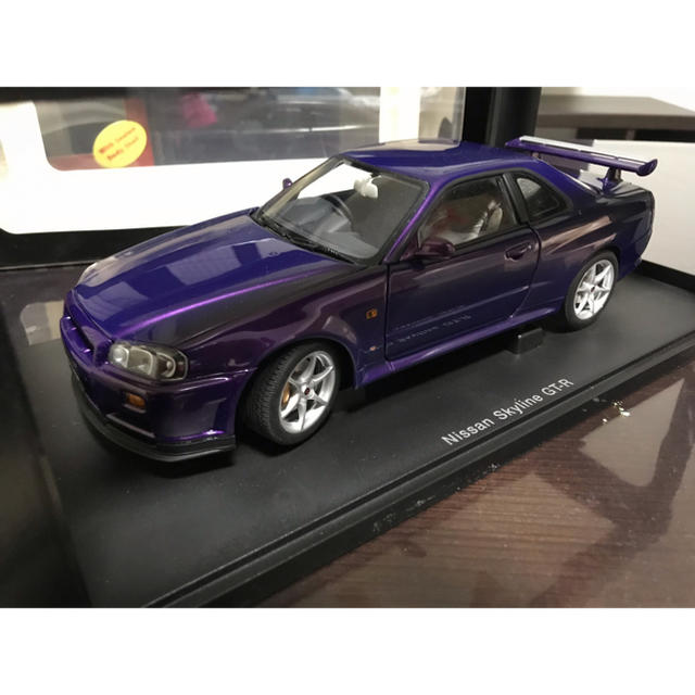 AUTOart1/18日産スカイラインGT-R V-SPECミッドナイトパープル-