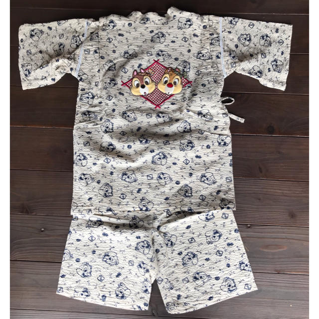 Disney(ディズニー)のチップ&デール甚平 130センチ キッズ/ベビー/マタニティのキッズ服男の子用(90cm~)(甚平/浴衣)の商品写真