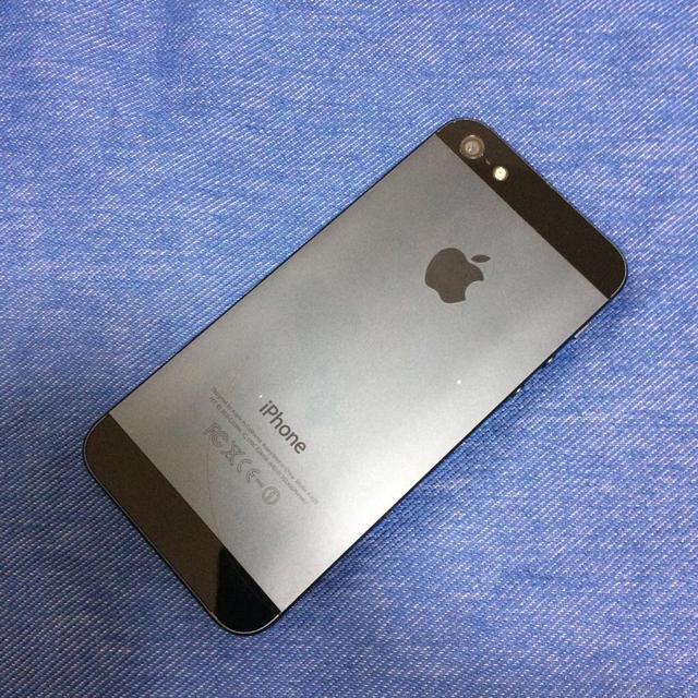 iPhone5 32GB スペースグレー スマホ/家電/カメラのスマートフォン/携帯電話(スマートフォン本体)の商品写真
