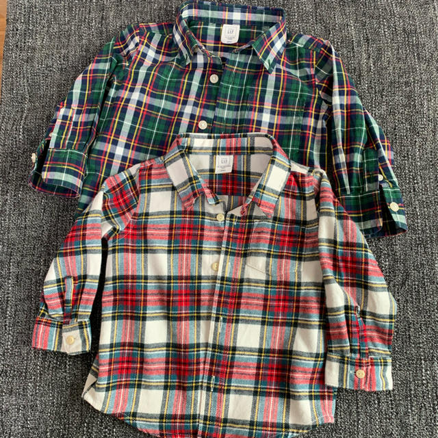 babyGAP(ベビーギャップ)の【未使用】baby  GAP 長袖シャツ2枚 キッズ/ベビー/マタニティのベビー服(~85cm)(シャツ/カットソー)の商品写真