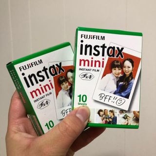 フジフイルム(富士フイルム)のチェキフィルム(フィルムカメラ)