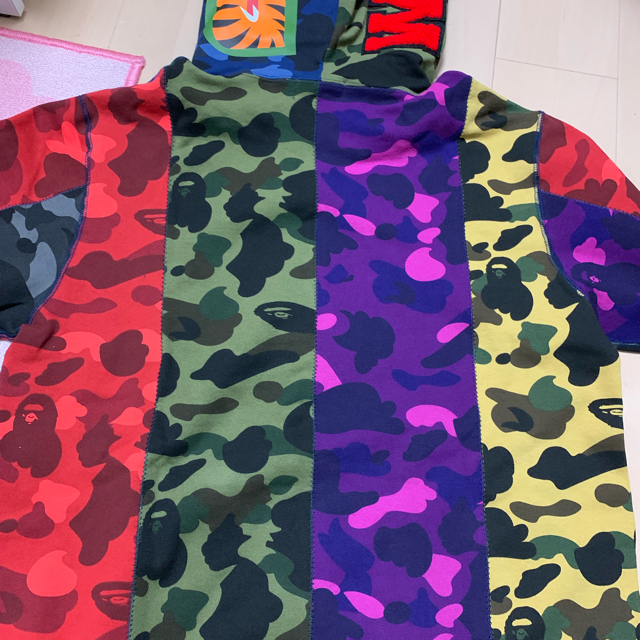 A BATHING APE(アベイシングエイプ)の希少2XL新品！19ss  BAPEミックスカモクレイジーシャークパーカー メンズのトップス(パーカー)の商品写真