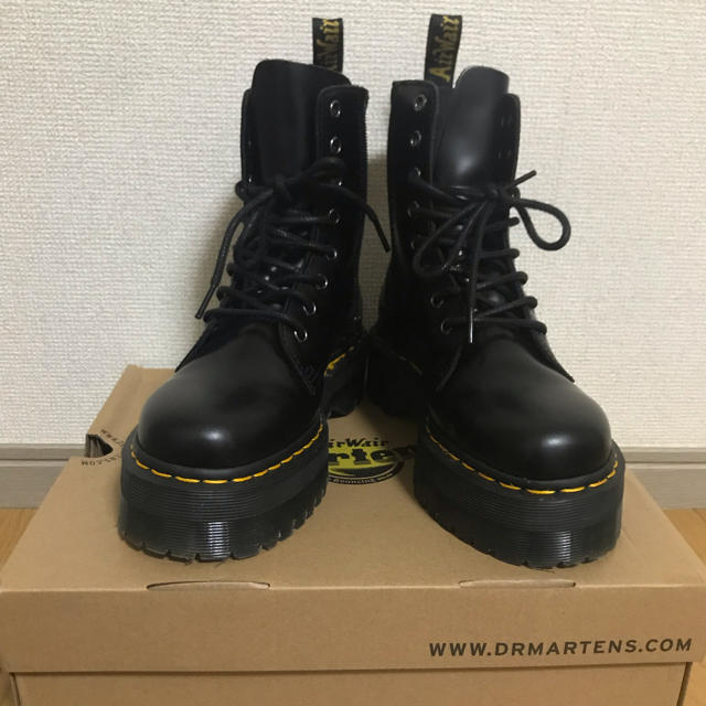 Dr.Martens(ドクターマーチン)のDr.Martens(ドクターマーチン) 厚底 レディースの靴/シューズ(ブーツ)の商品写真