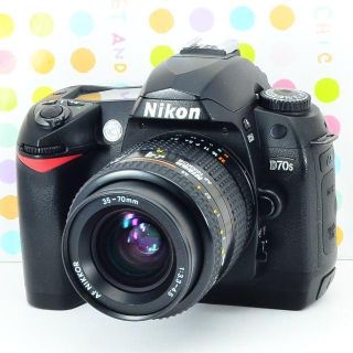 ニコン(Nikon)の✨かわいいベストセラー入門機✨ニコン NIKON D70s(デジタル一眼)