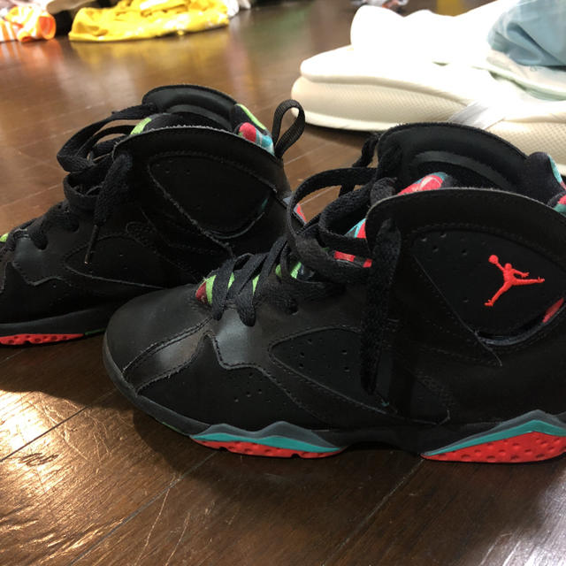 NIKE(ナイキ)のnike  jordan7 22cm キッズ/ベビー/マタニティのキッズ靴/シューズ(15cm~)(スニーカー)の商品写真