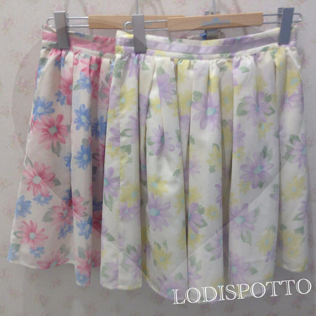 LODISPOTTO(ロディスポット)のキャンディフラワースカート♡ロディ レディースのスカート(ひざ丈スカート)の商品写真