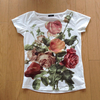 エモダ(EMODA)のEMODA 花柄Tシャツ(Tシャツ(半袖/袖なし))