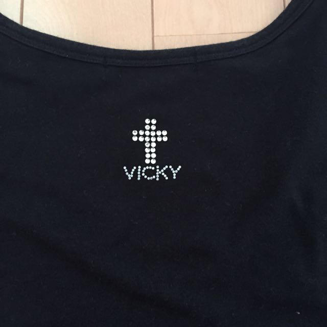 VICKY(ビッキー)のVICKY 黒Tシャツ レディースのトップス(Tシャツ(半袖/袖なし))の商品写真