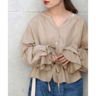 ダブルクローゼット(w closet)のw closet ウエストシャーリング袖プリーツブラウス(シャツ/ブラウス(長袖/七分))