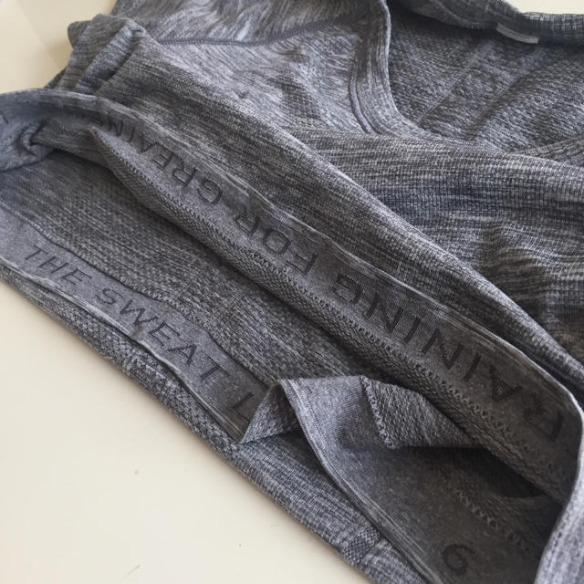 lululemon(ルルレモン)のルルレモン ストレッチシャツ レディースのトップス(Tシャツ(半袖/袖なし))の商品写真