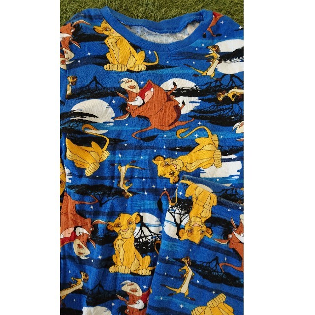 H&M(エイチアンドエム)のディズニー ライオンキング パジャマ120cm キッズ/ベビー/マタニティのキッズ服男の子用(90cm~)(パジャマ)の商品写真