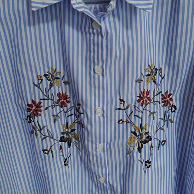 しまむら(シマムラ)のストライプシャツブラウス レディースのトップス(シャツ/ブラウス(半袖/袖なし))の商品写真