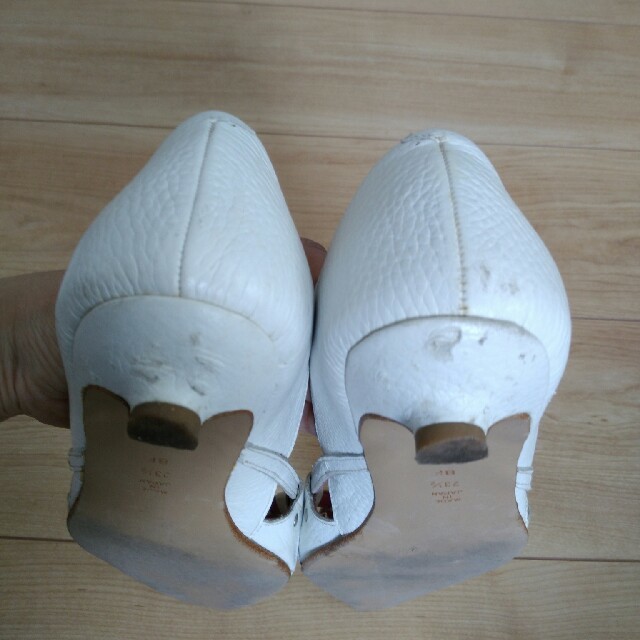 DIANA(ダイアナ)のダイアナ　白　パンプス　ホワイト　23.5cm　日本製　本革 レディースの靴/シューズ(ハイヒール/パンプス)の商品写真
