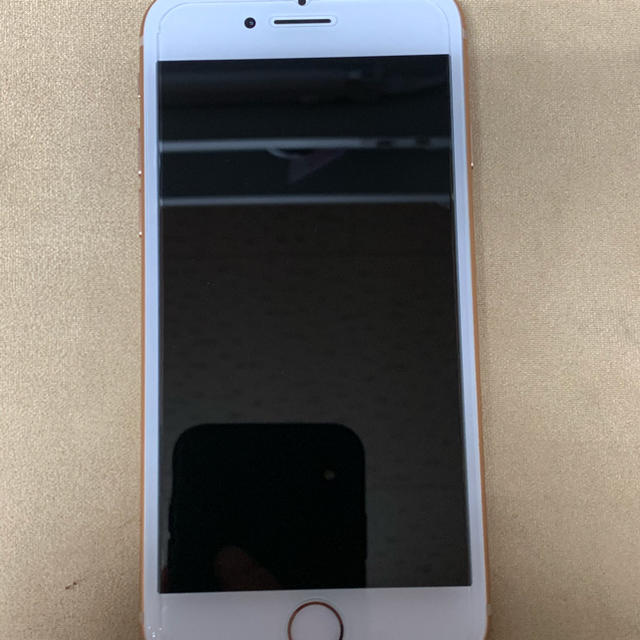 iPhone(アイフォーン)のiPhone 8 64GB Gold SoftBank SIMフリー スマホ/家電/カメラのスマートフォン/携帯電話(スマートフォン本体)の商品写真