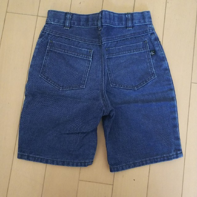 ck Calvin Klein(シーケーカルバンクライン)のcalvin klein 110㎝ キッズ/ベビー/マタニティのキッズ服男の子用(90cm~)(パンツ/スパッツ)の商品写真